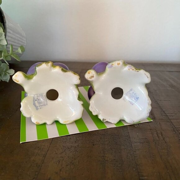 Royal Bayreuth Grape Salt & Pepper Shakers - Picture 2 of 2